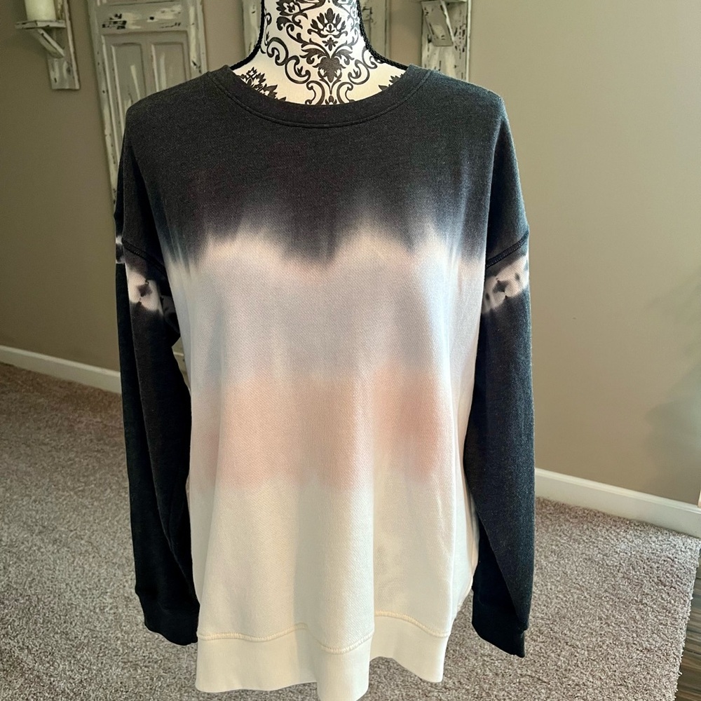 American Eagle Outfitters Navy, Pink and White Ombre Crewneck Sweater